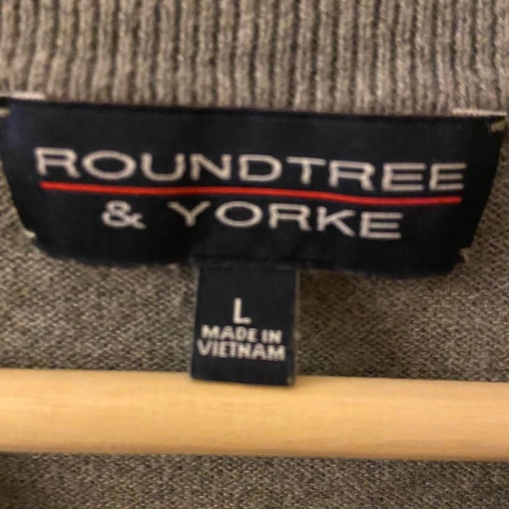 Roundtree&Yorke sweater vest - Picture 3 of 3